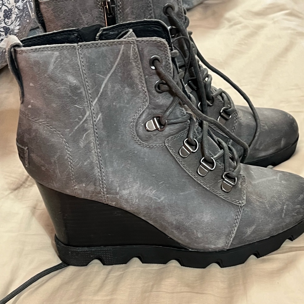 Sorel Gray Lace-Up Wedge Boots